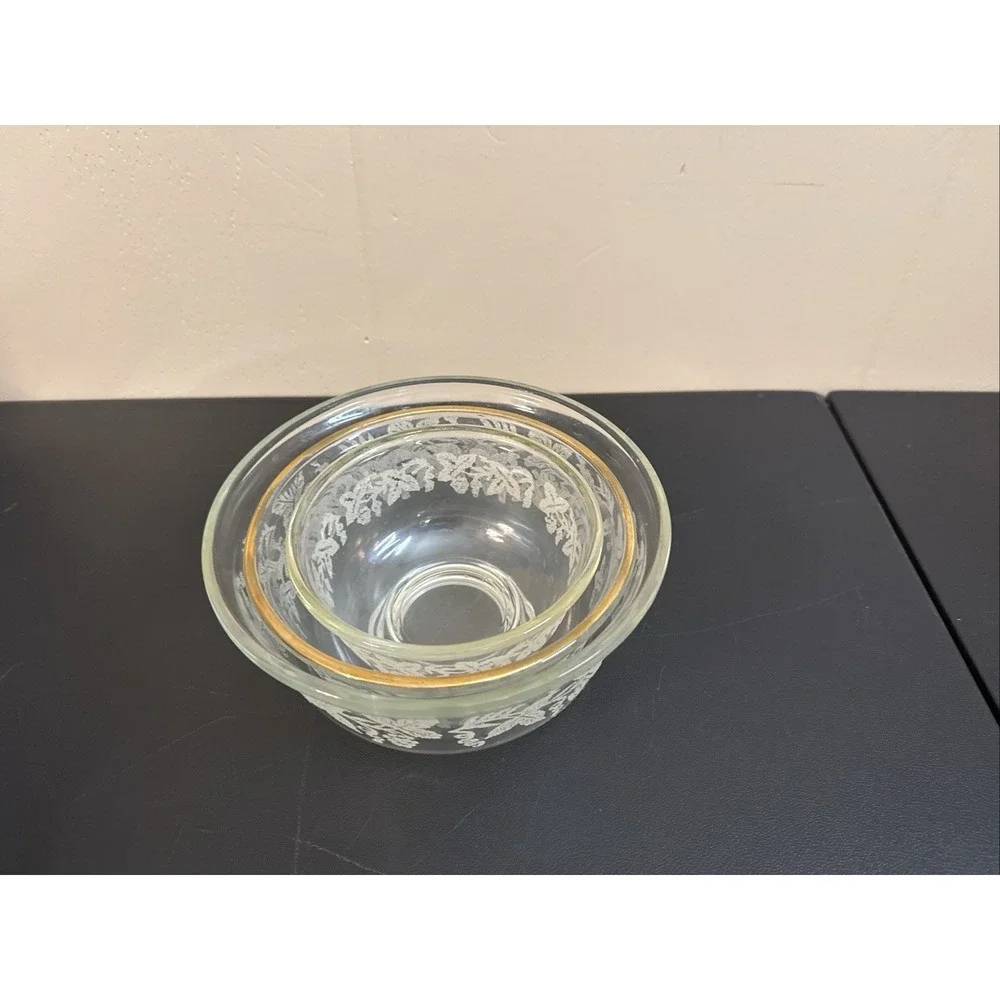 BARTLETT COLLINS Nesting Mixing Bowls  Grape Leaf Embossing (Set of 3) Vintage